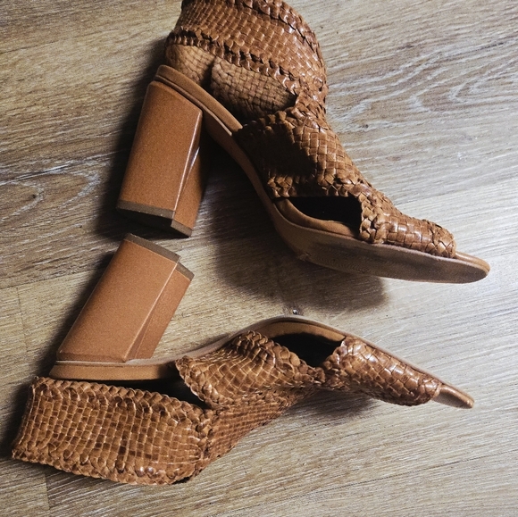 Women's Tan Woven Heeled Sandals - Picture 4 of 8
